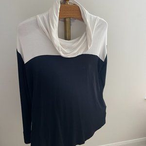 Liz Claiborne Weekend Cowl Neck Top Black & White Size Large